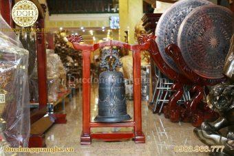 QUẢ CHUÔNG 30KG VÀ GIÁ TREO