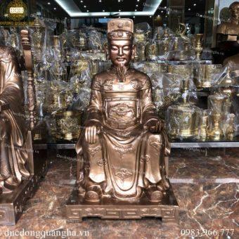 TƯỢNG ĐỨC THÁNH TRẦN VÀ CÁC QUAN