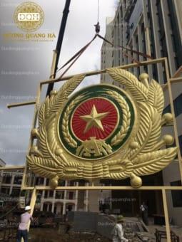 QUỐC HUY BỘ CÔNG AN ĐỒNG VÀNG ĐƯỜNG KÍNH 4M