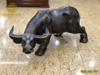 TƯỢNG CON TRÂU ĐỒNG ĐỎ HUN GIẢ CỔ