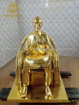 TƯỢNG BÁC HỒ NGỒI GHẾ MÂY DÁT VÀNG 9999