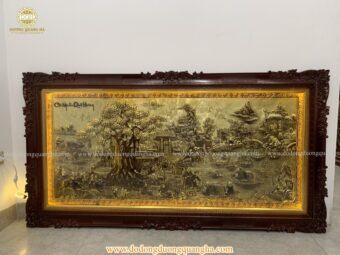 Tranh cội nguồn quê hương 1m7 x 90cm xước giả cổ khung gỗ đục hoa