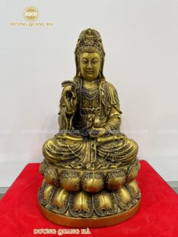 Tượng Phật Quan Âm áo gấm chất liệu đồng vàng mộc