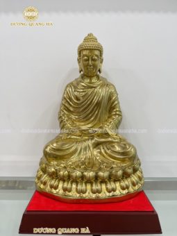 Tượng Phật Thích Ca bằng đồng vàng đánh bóng mịn sắc nét