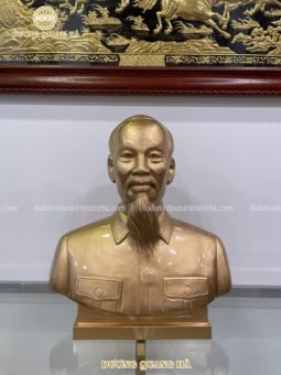 Tượng Bác Hồ bán thân cao 60cm chất liệu đồng đỏ làm màu nhũ