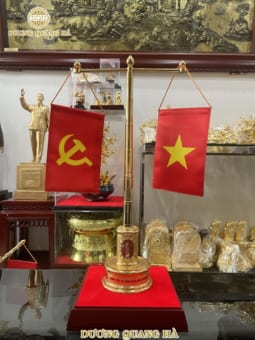 Cột Cờ Mạ Vàng Đặt Bàn Làm Việc Mạ Vàng 24k