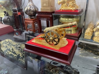 Súng Thần Công mạ vàng 24k