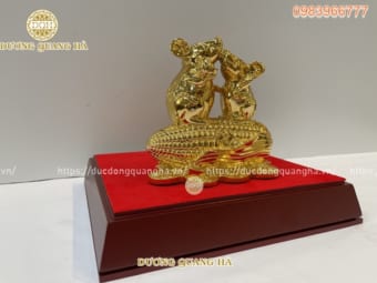 Tượng đôi chuột đứng trên bắp ngô cao 24cm mạ vàng