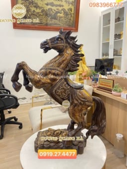 Tượng ngựa phong thủy cao 1m bằng đồng vàng sơn màu cao cấp